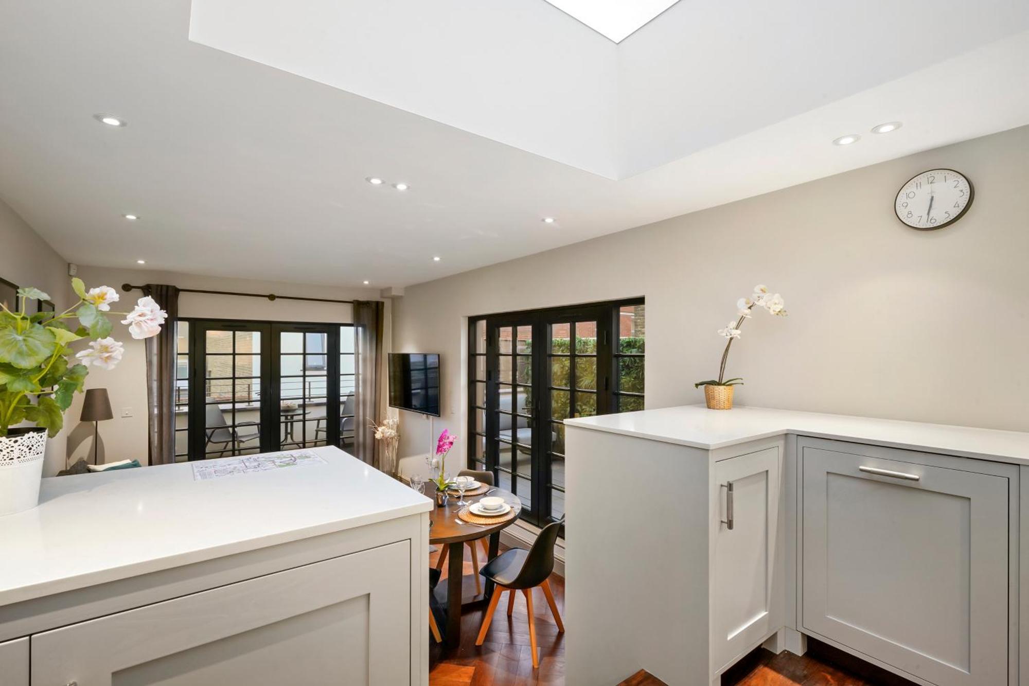 2 Bed Lux Apartments Near Central London Free Wifi By City Stay Aparts لندن المظهر الخارجي الصورة